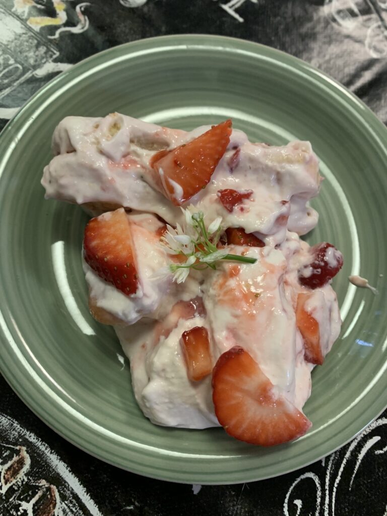 Tiramisu mit Erdbeeren